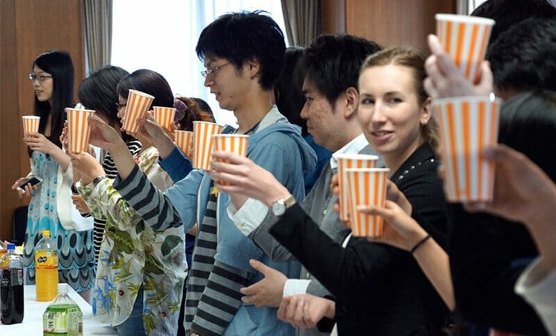 <span style="color: #999999;"> A welcome party for new international students at Osaka University</span>